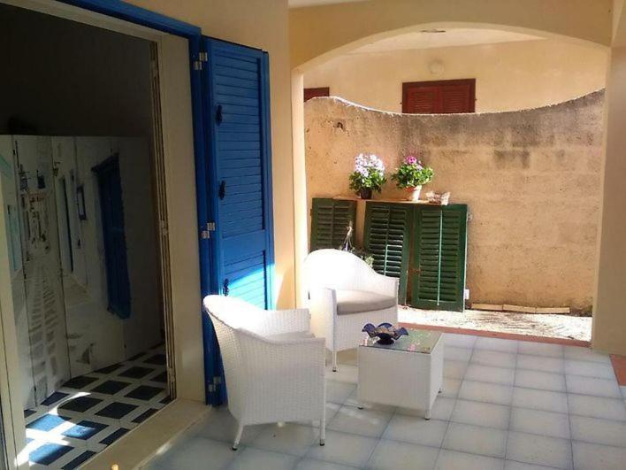 Brezza Di Mare Apartment ปุนตาเซกกา ภายนอก รูปภาพ